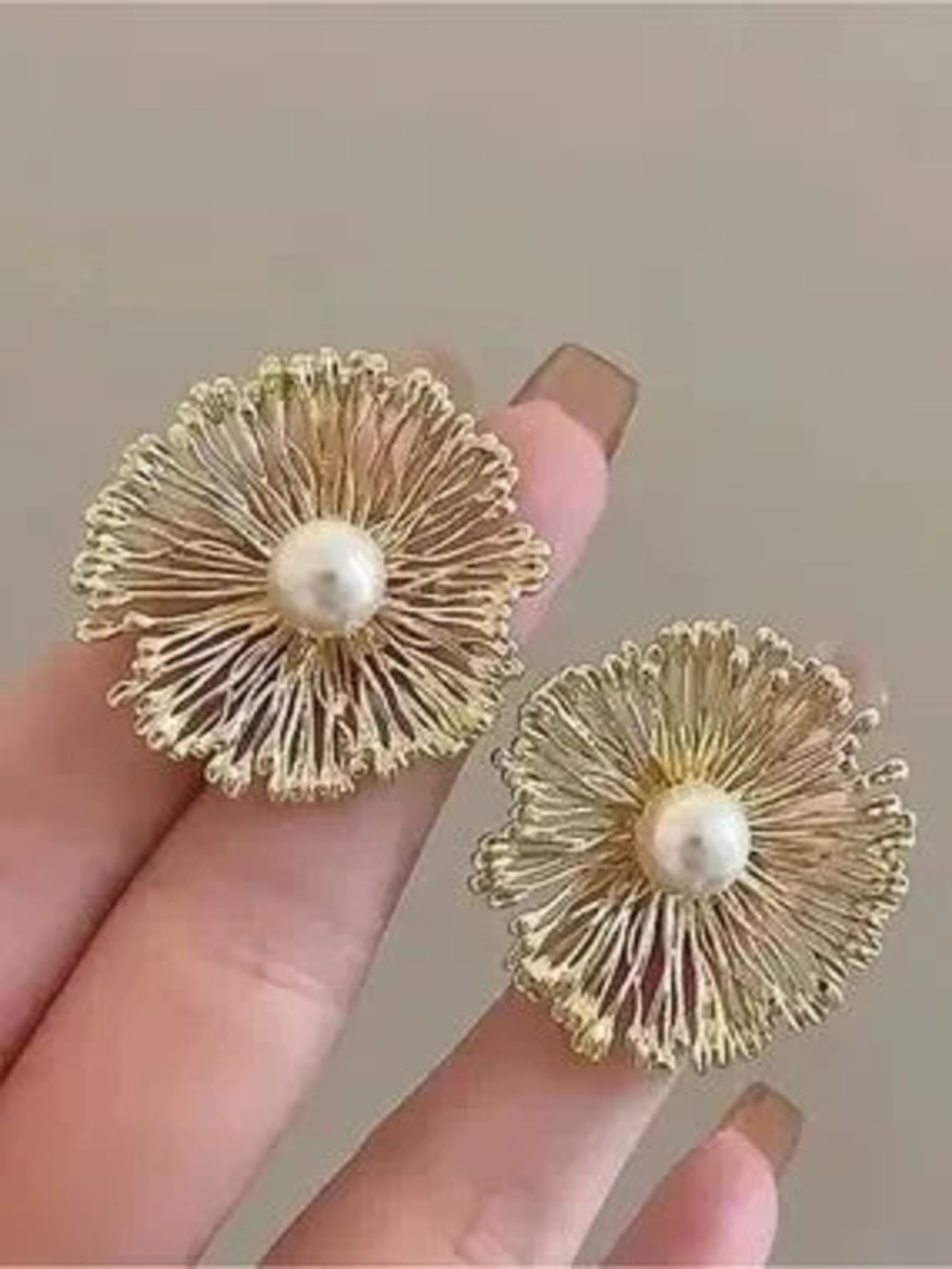 Classic Design Gold Floral Earrings